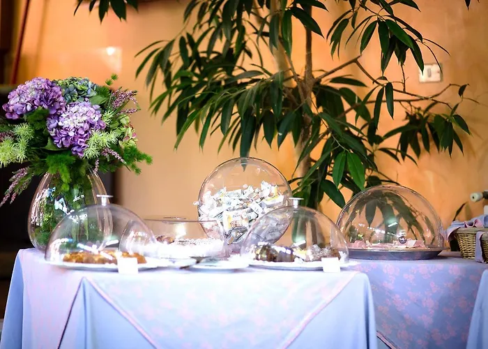 Ξενοδοχείο Flora 2*