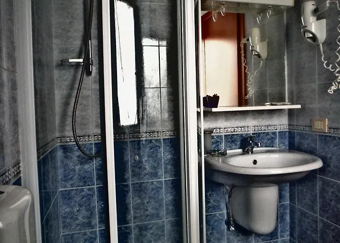 Ξενοδοχείο Flora 2*